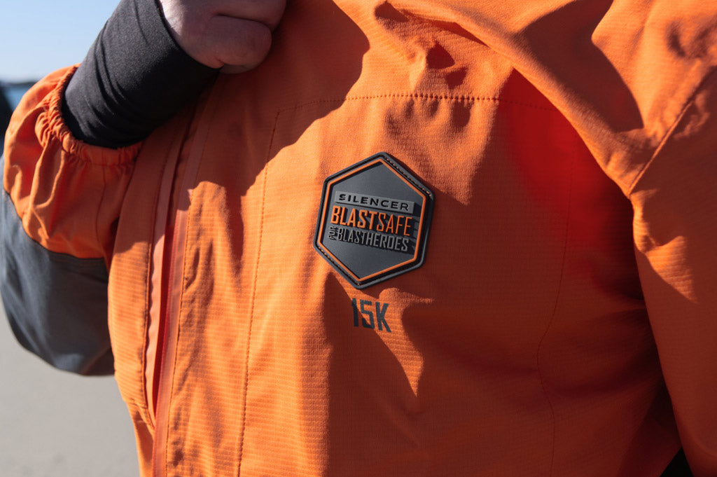 Details van het logo op het Blastsafe 15K straalpak